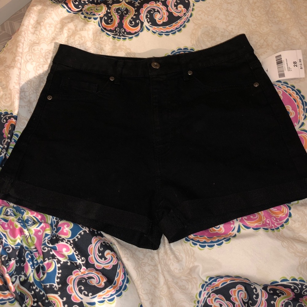 black highwaisted shorts